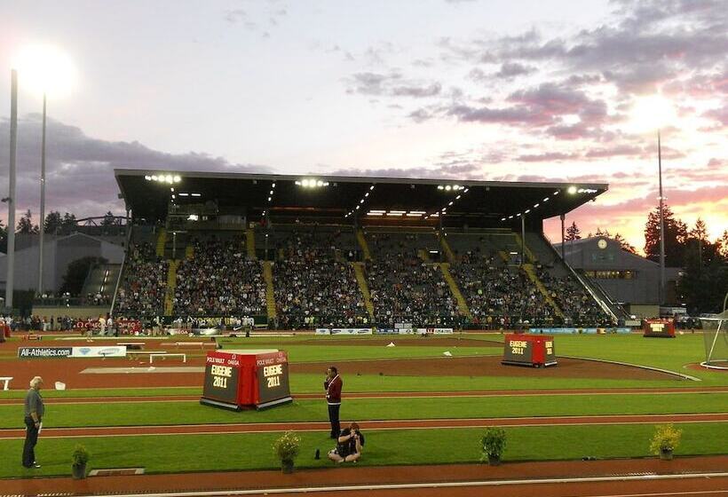 هتل Fairfield Inn & Suites By Marriott Eugene East/springfield