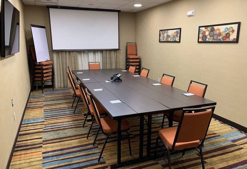 هتل Fairfield Inn & Suites By Marriott Eugene East/springfield