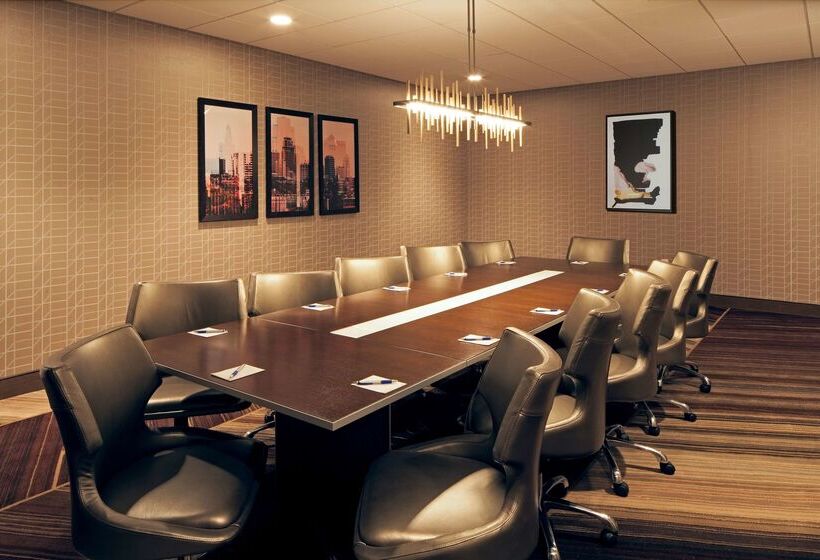H Hotel Los Angeles, Curio Collection By Hilton