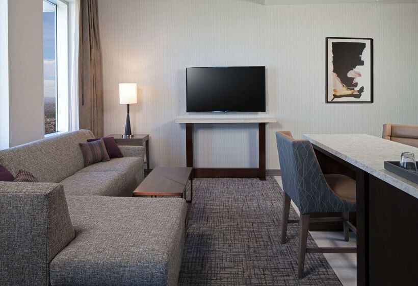 H Hotel Los Angeles, Curio Collection By Hilton