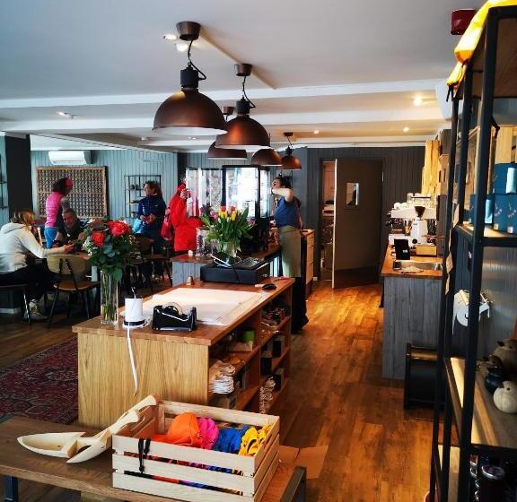 ホテル Henningsvær Guesthouse