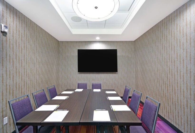 فندق Home2 Suites By Hilton Dallas Desoto