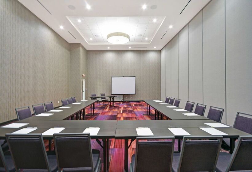 فندق Home2 Suites By Hilton Dallas Desoto