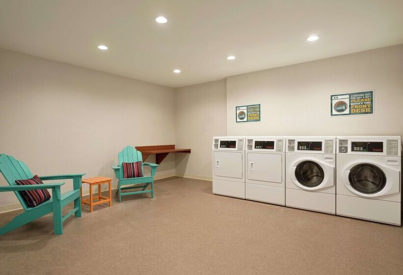 فندق Home2 Suites By Hilton Leavenworth Downtown