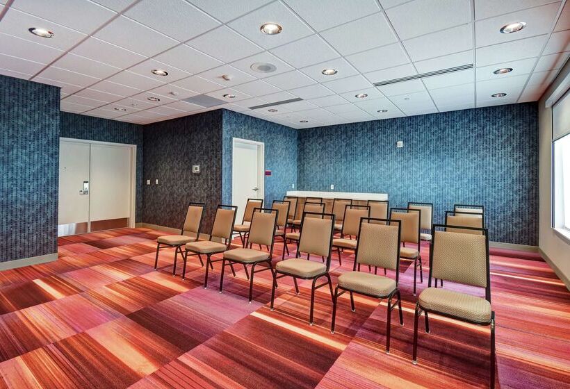 酒店 Home2 Suites By Hilton Springfield North
