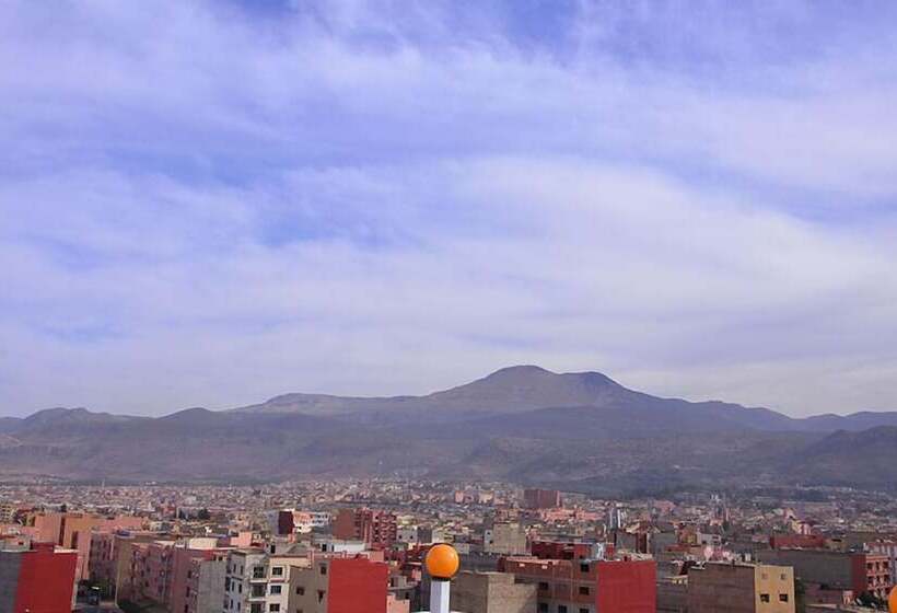 هتل Hôtel Hadaik Ain Asserdoune