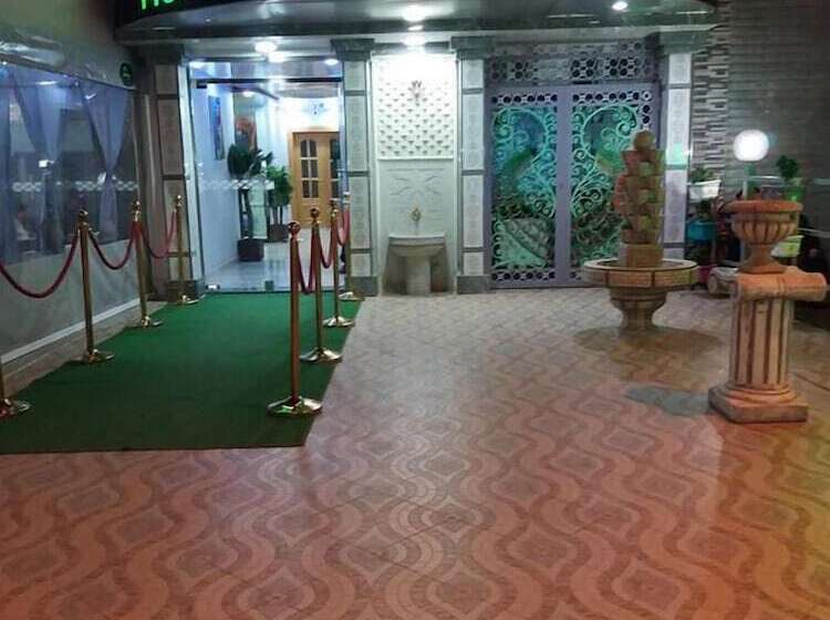 هتل Hôtel Hadaik Ain Asserdoune