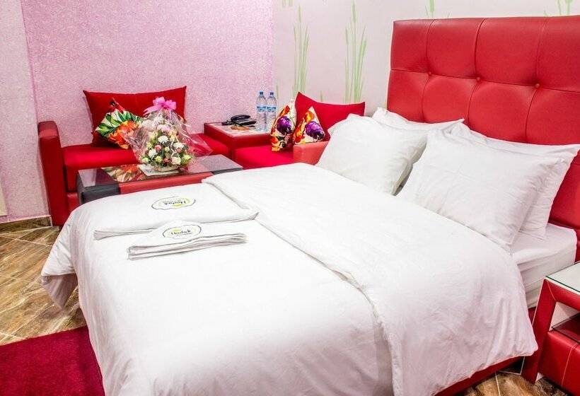 هتل Hôtel Hadaik Ain Asserdoune