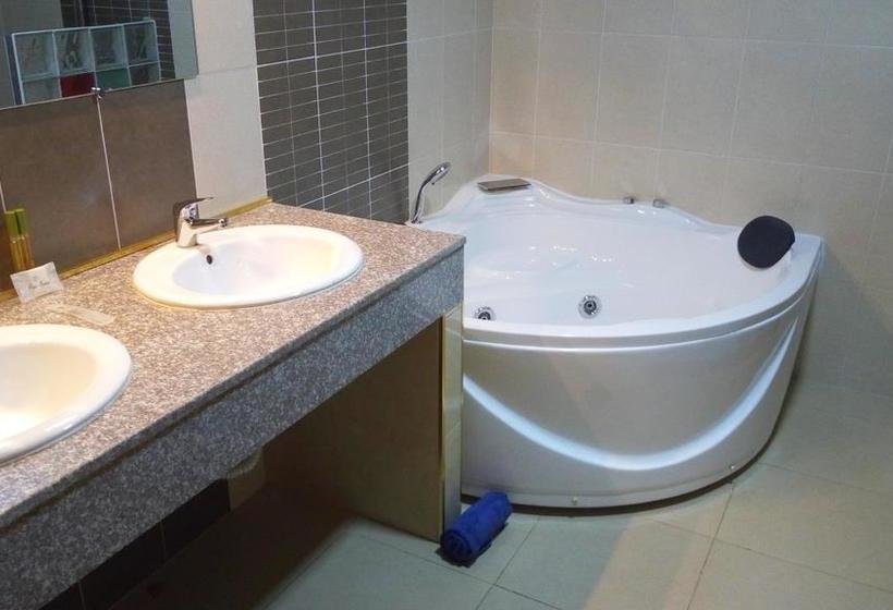 هتل Le Petit Bateau