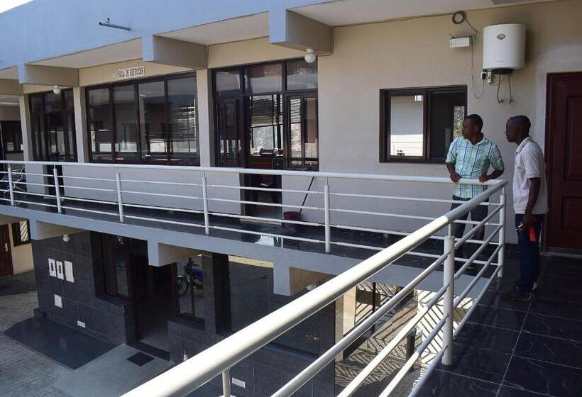 ホテル Le Victoria