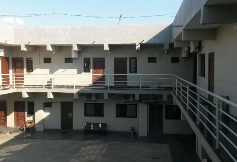 Отель Le Victoria