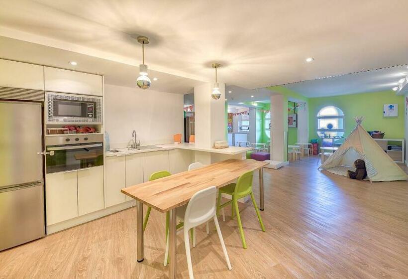 فندق Livvo Koala Garden