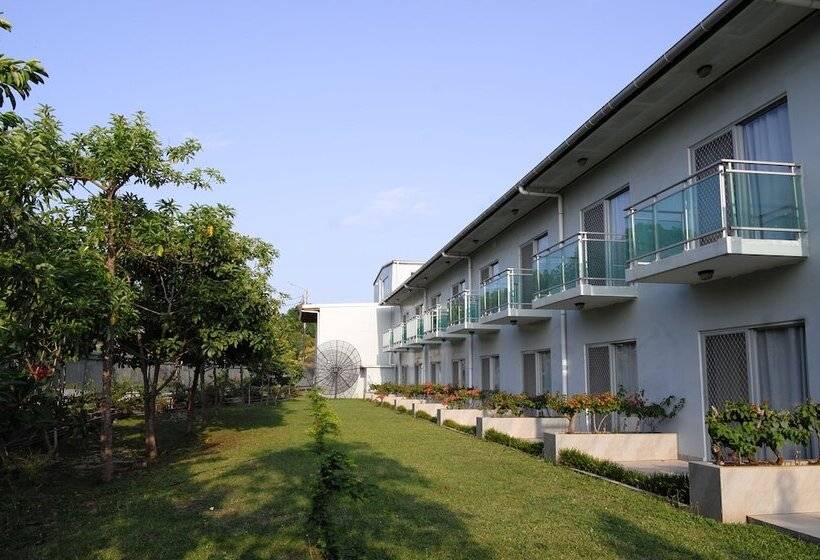 Luganvilla Business Hotel And Restaurant