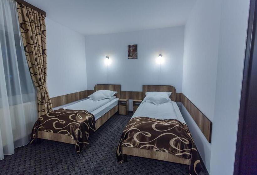 Отель Raxand Residence