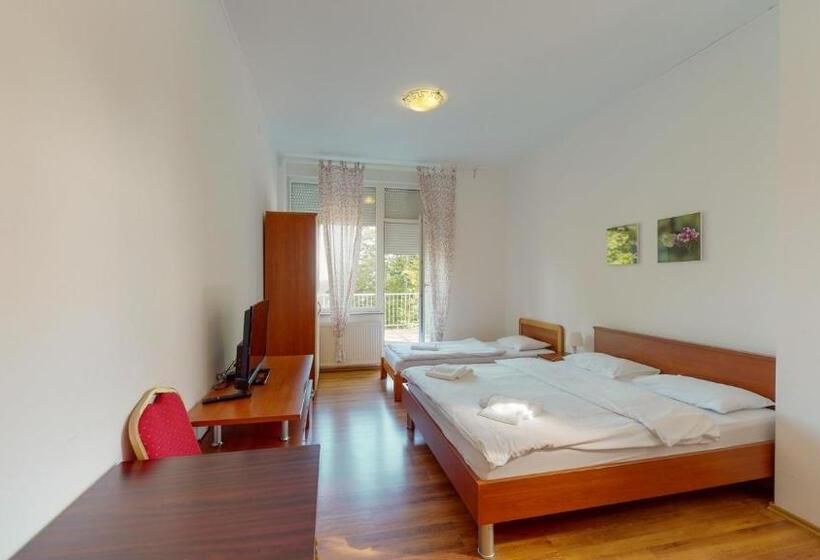 فندق Planinarski Centar Petehovac