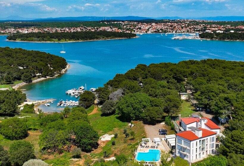 Premantura Resort   Hotel & Restaurant