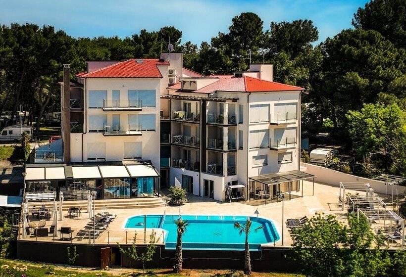 Premantura Resort   Hotel & Restaurant