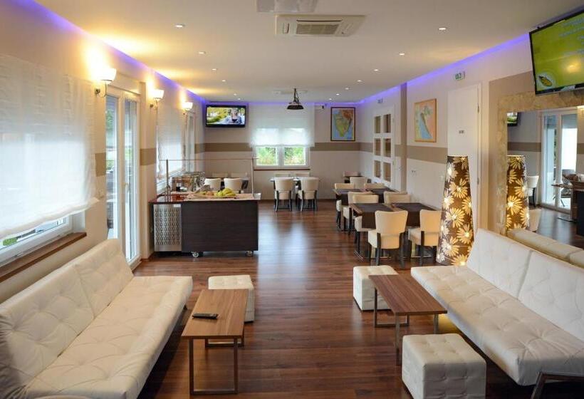 Отель Rooms Villa Oasiss