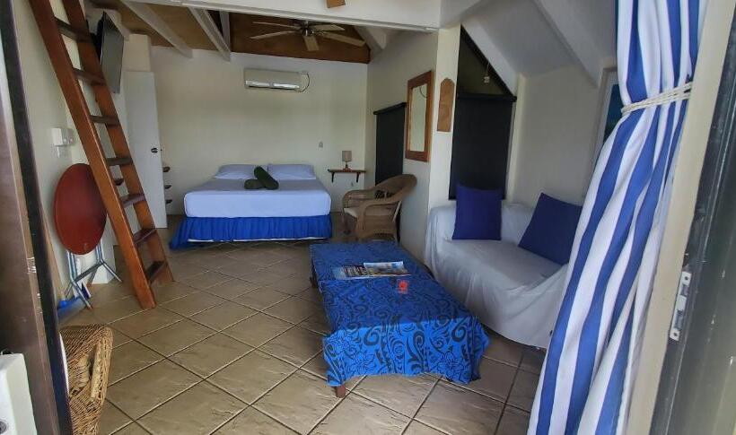 هتل Seachange Lodge