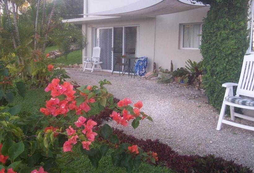 هتل Seachange Lodge