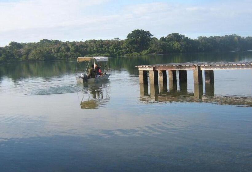 هتل Seachange Lodge