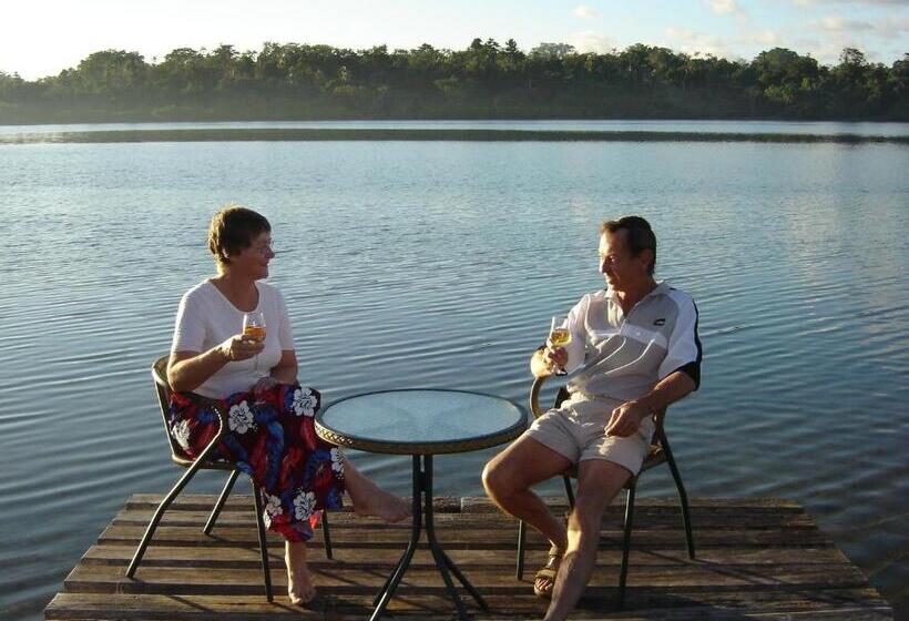 هتل Seachange Lodge