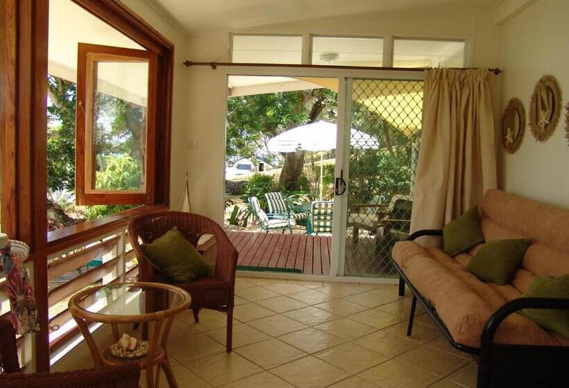 هتل Seachange Lodge