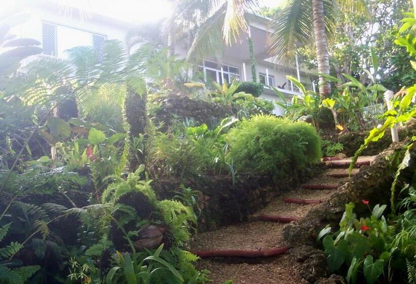 هتل Seachange Lodge