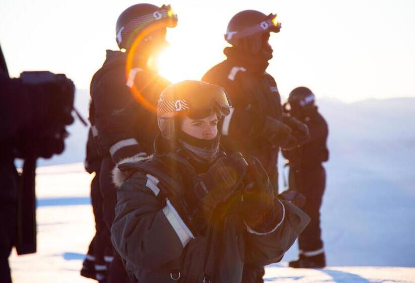 Svalbard Hotell | The Vault