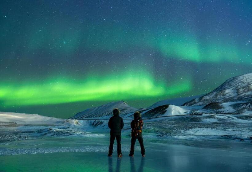 Svalbard Hotell | The Vault