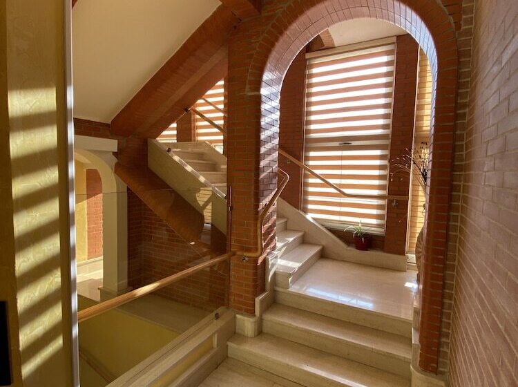 호텔 The Red Bricks