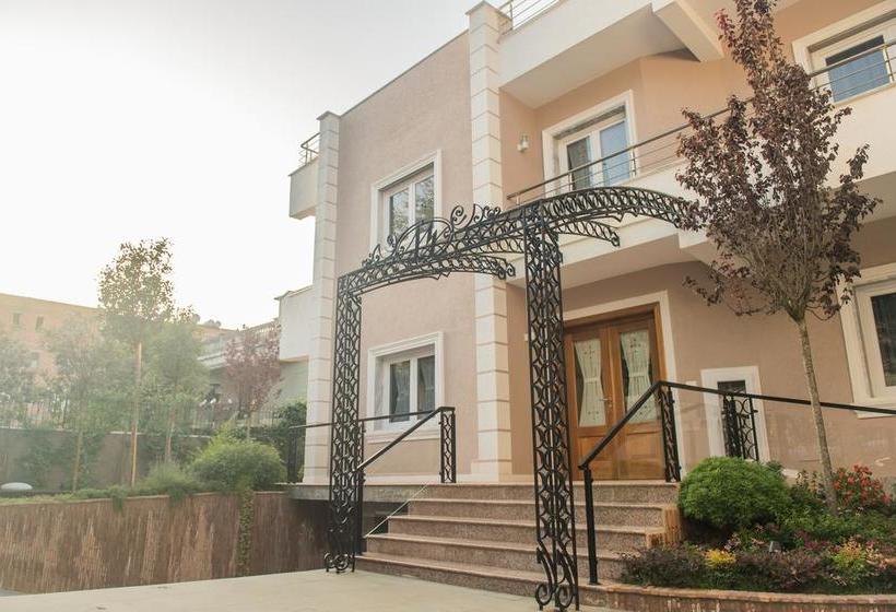 בית מלון כפרי Vila Bregu