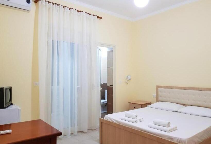 בית מלון כפרי Vila Hyseni