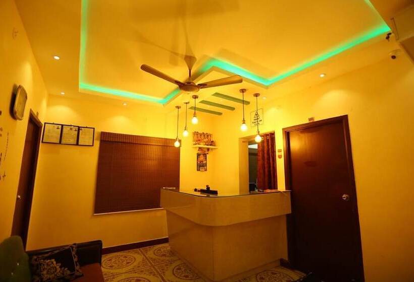 Отель Zingle Stay Airport