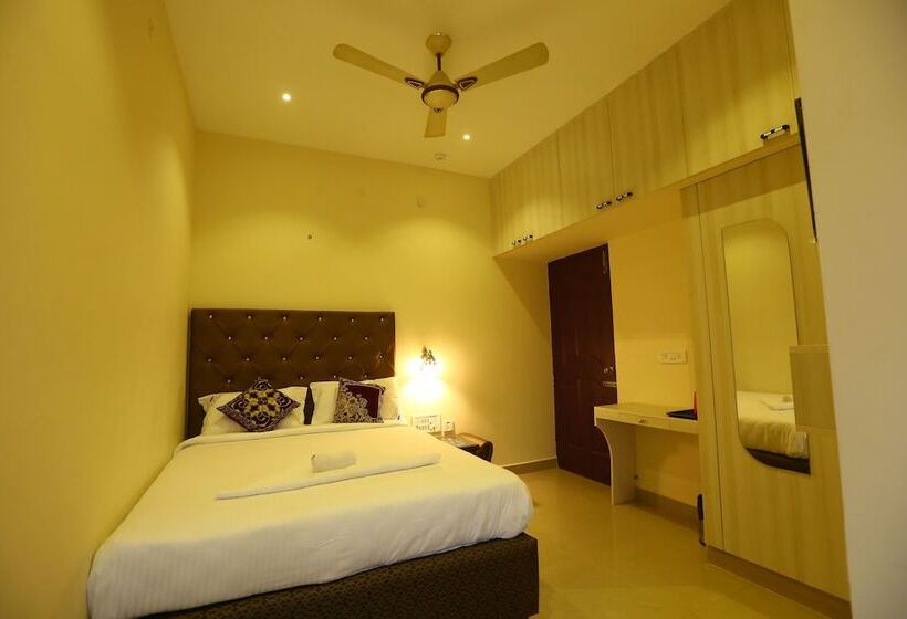 Отель Zingle Stay Airport