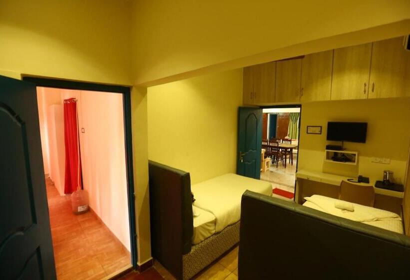 Отель Zingle Stay Airport