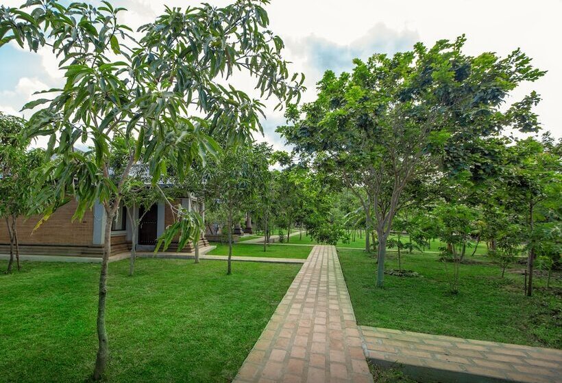 Kaveri Resort Sigiriya