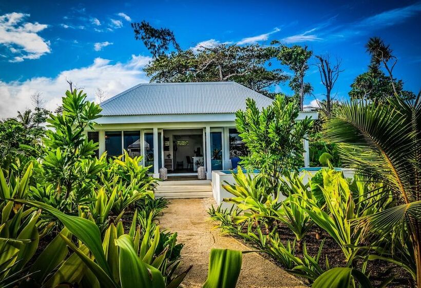 استراحتگاه Tamanu On The Beach