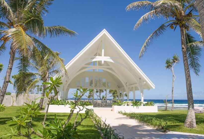 استراحتگاه Tamanu On The Beach