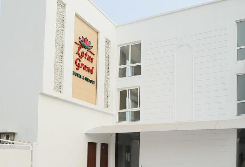בית מלון כפרי Lotus Grand