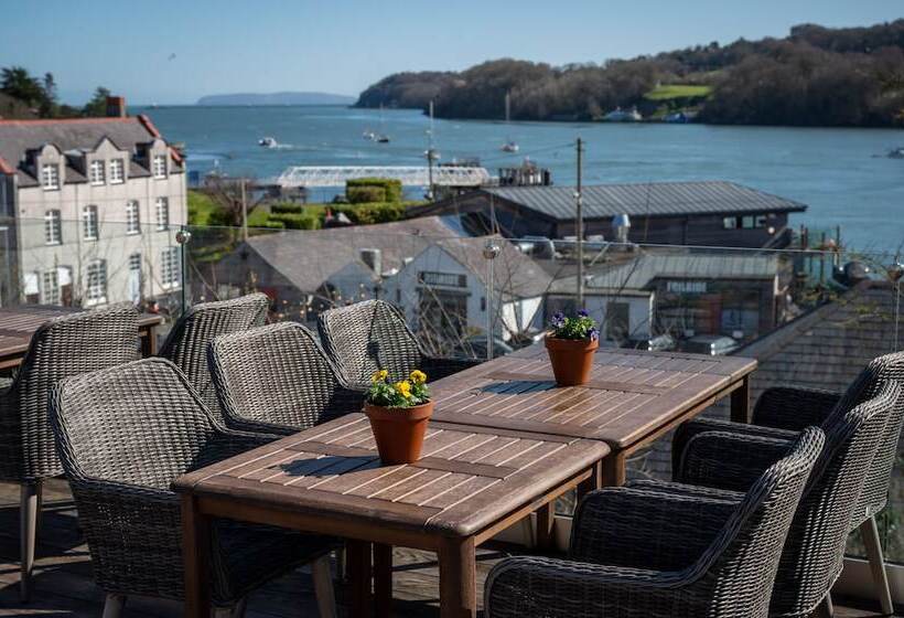 Victoria Hotel By Chef & Brewer Collection