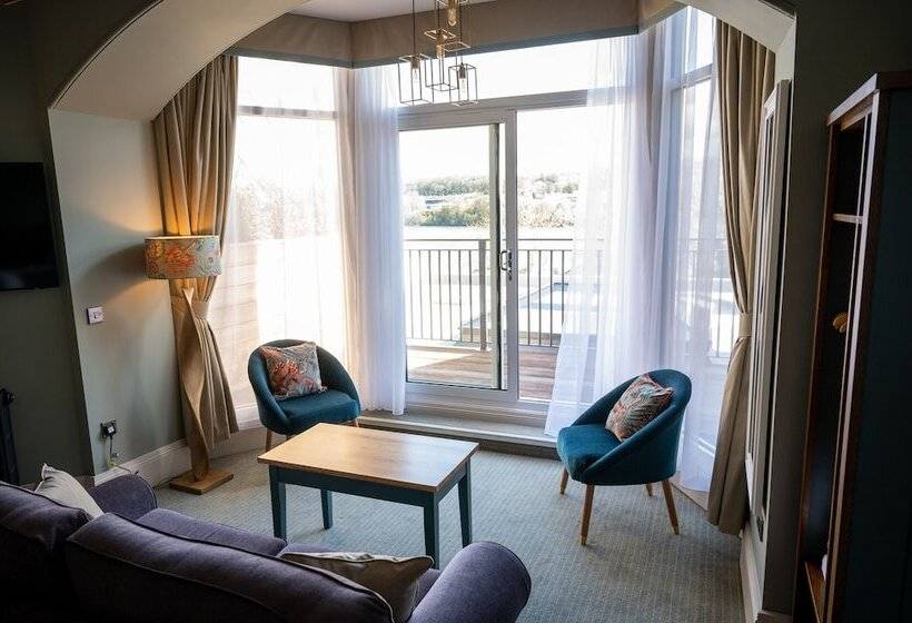 Victoria Hotel By Chef & Brewer Collection