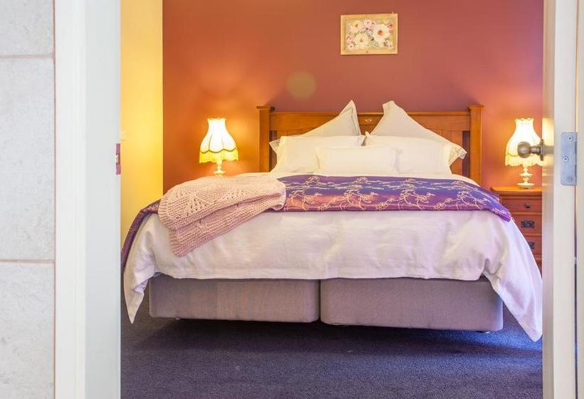 Bed and Breakfast Acacia Heights Gardens