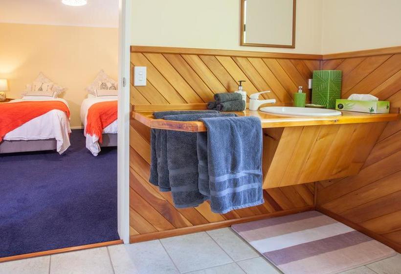 Bed and Breakfast Acacia Heights Gardens