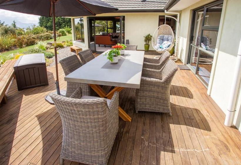 Bed and Breakfast Acacia Heights Gardens