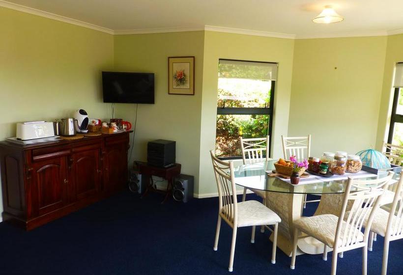 Bed and Breakfast Acacia Heights Gardens