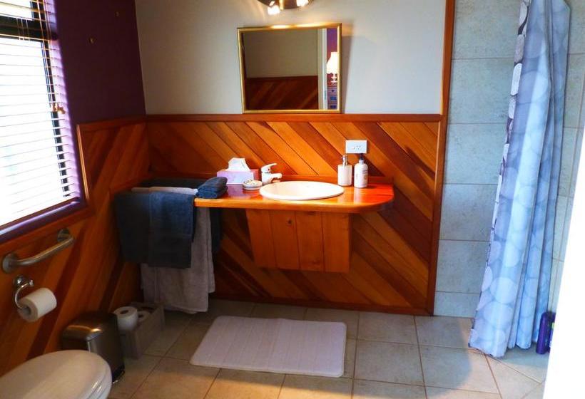 Bed and Breakfast Acacia Heights Gardens