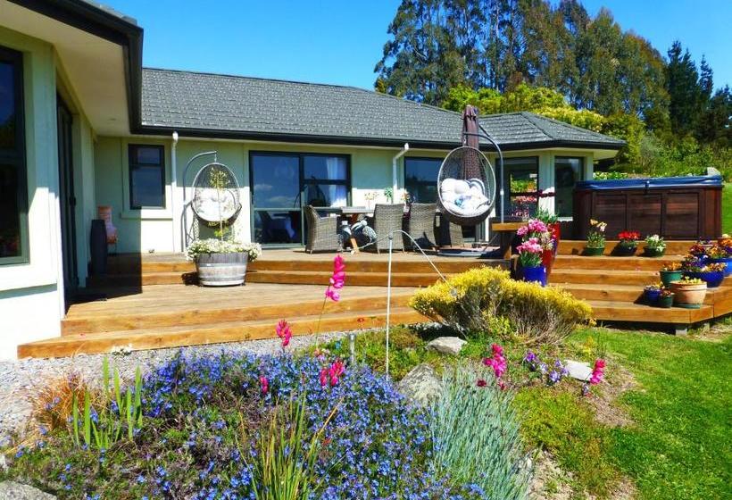 Bed and Breakfast Acacia Heights Gardens