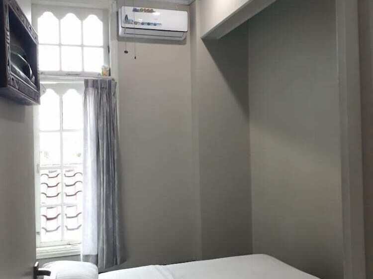 تختخواب و صبحانه Bonsai Surf Lodge   Hostel