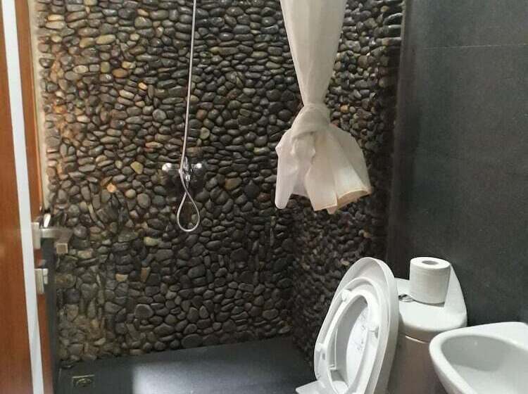 تختخواب و صبحانه Bonsai Surf Lodge   Hostel